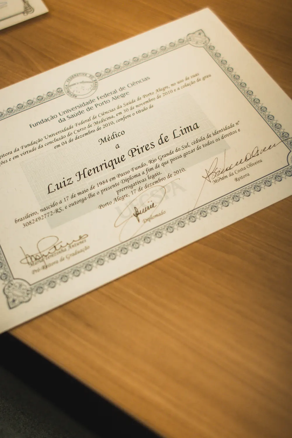 Certificado de titulação do Dr. Luiz Henrique Pires de Lima 1